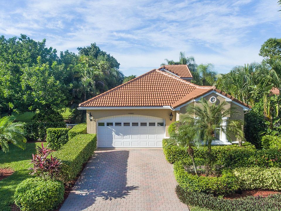 1st image of 10843 Fairmont Village Dr