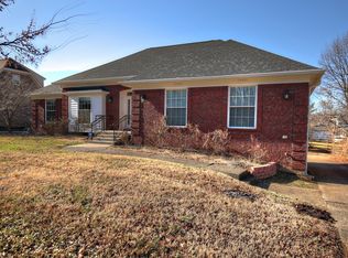 610 Plainview Terrace Dr, Louisville, KY 40223