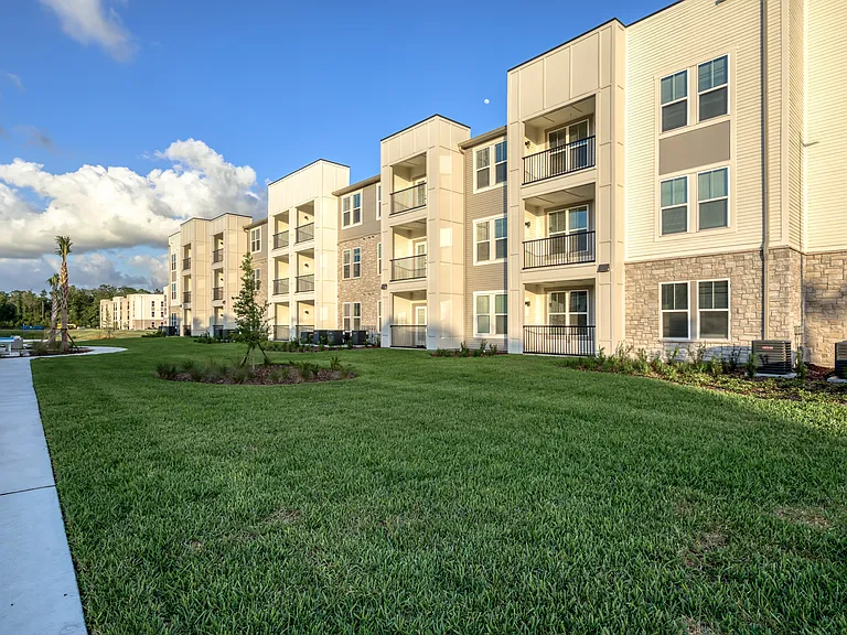 The Pointe at Davis Creek — Photo 37
