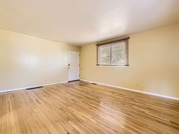 3rd image of 2648 S Vine St