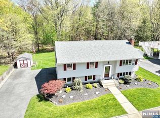 89 Kaufman Dr, Westwood, NJ 07675