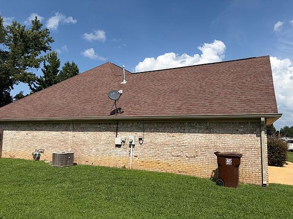 2nd image of 164 Colt Ln