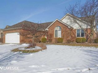 20253 Ballantrae Dr, Macomb, MI 48044