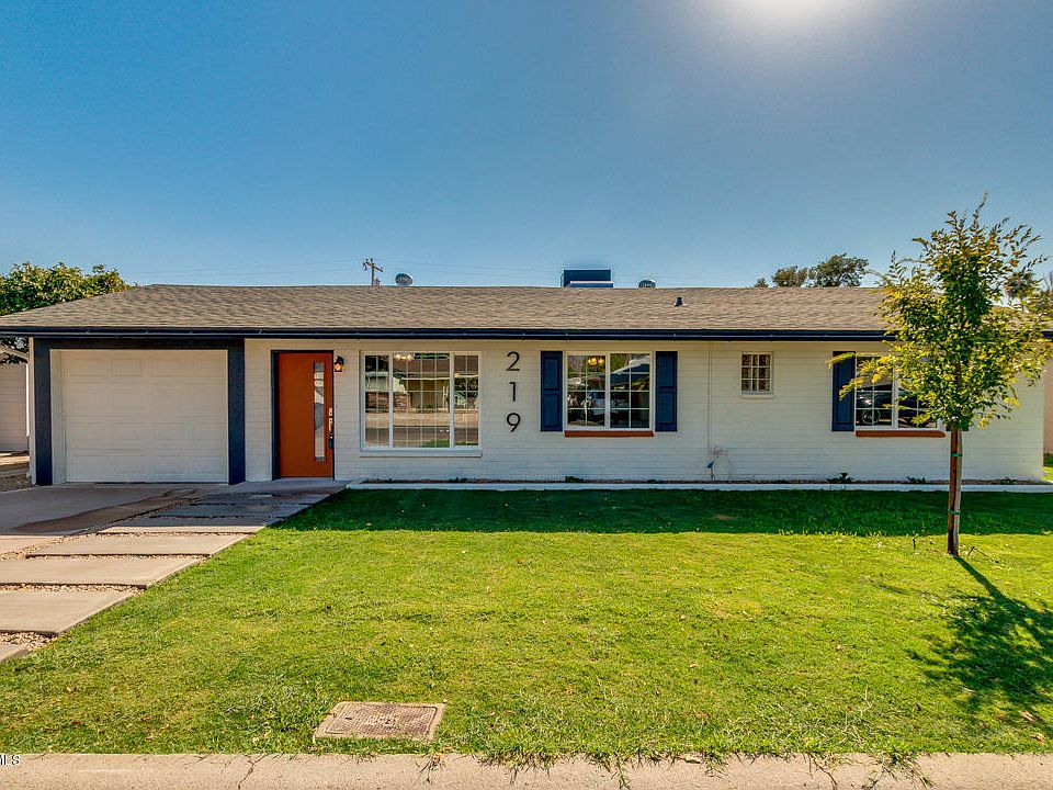 1st image of 219 E El Camino Dr