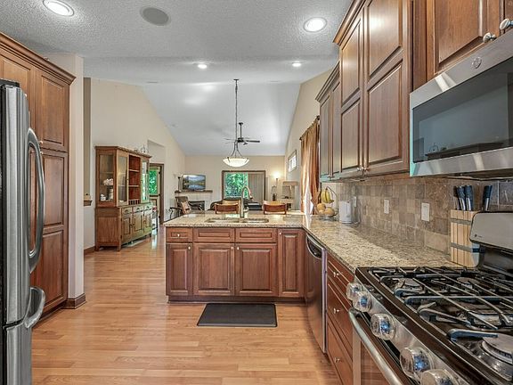 2nd image of 2315 Olivia Ct E
