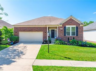 311 Stratford Dr, Broadview Heights, OH