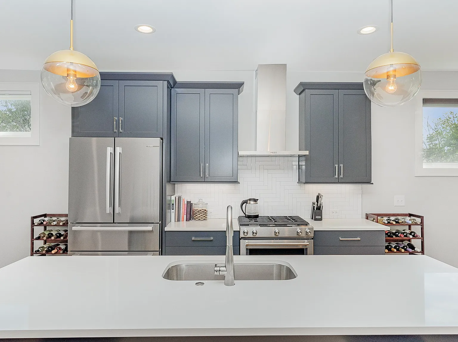 4 bed, 2501 sqft, $3,900 — Photo 3