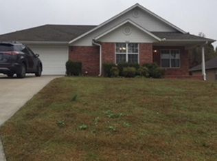 1868 Green Meadow Dr, Van Buren, AR 72956