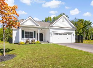 64 Lakepointe Way, Saratoga Springs, NY 12866