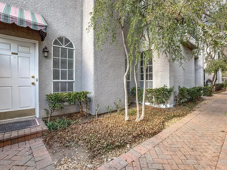 4325 Bowser Ave #110 — Photo 16