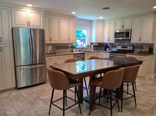 265 Cuba Hill Rd, Huntington, NY 11743