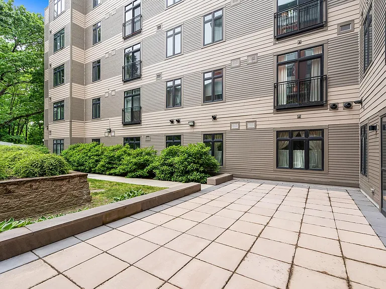 1501 Commonwealth Ave #103 — Photo 7