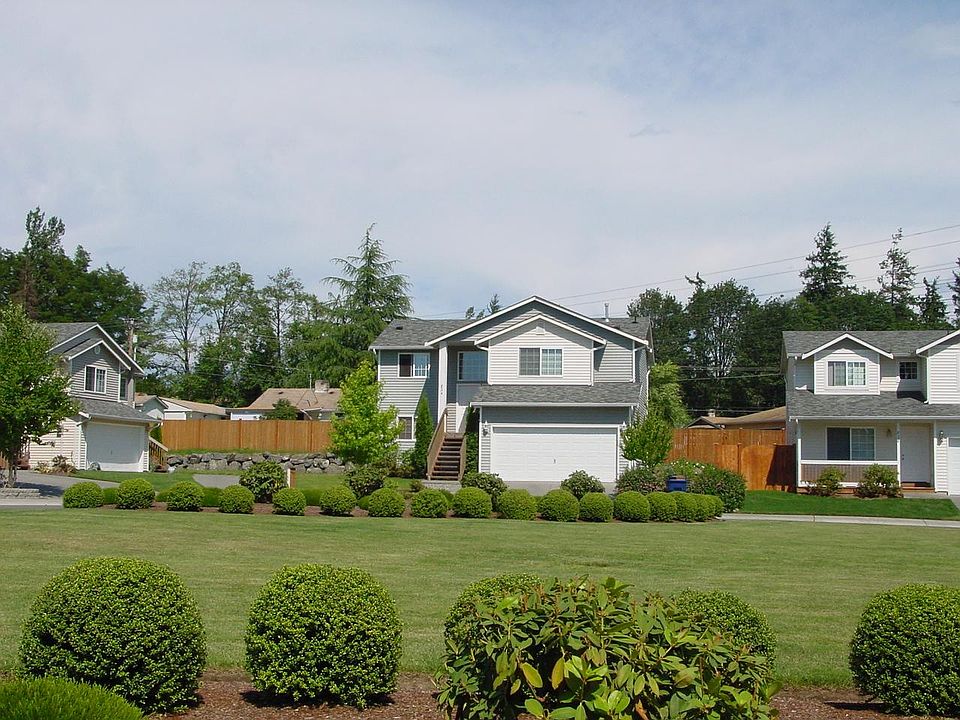 1st image of 824 210th Pl SW