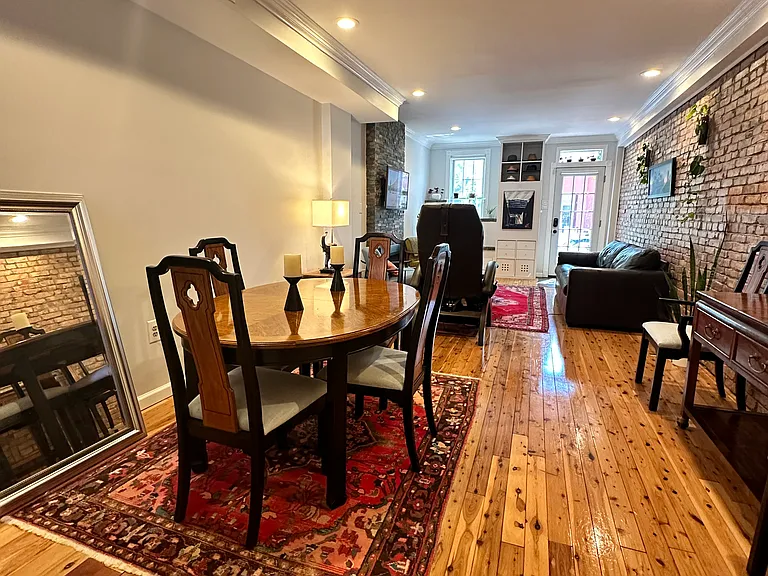 433 Warner St NW — Photo 6