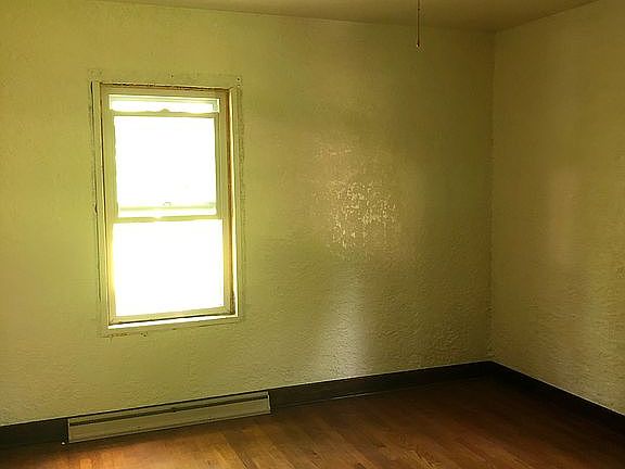 4th image of 8113 Newells Ln
