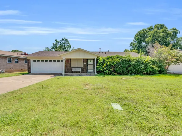 513 Vine St, Euless, TX 76040