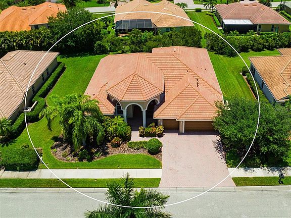 3rd image of 2886 Grazeland Dr