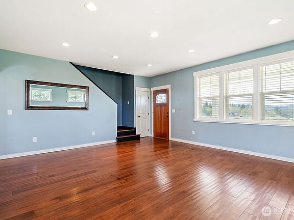 3rd image of 46 Ashley Drive