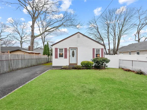 58 11th Street, Ronkonkoma, NY 11779