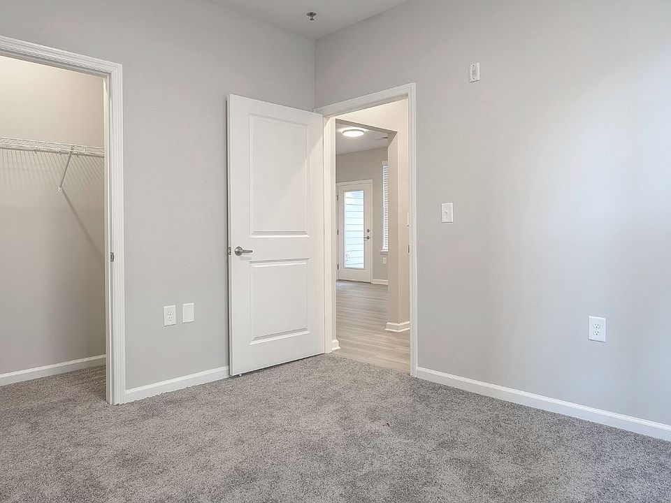 Young High Flats - 111 E Young High Pike Knoxville TN | Zillow