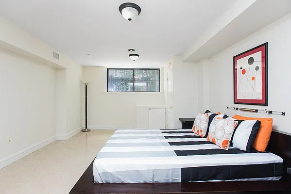Sold by WorldWide Homes, Inc. | media 4