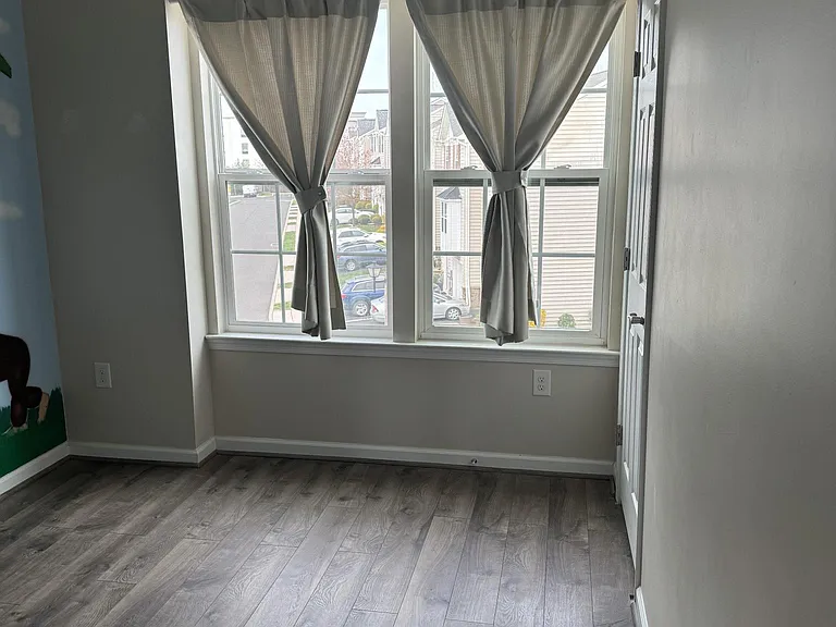 304 Susan Cir — Photo 23
