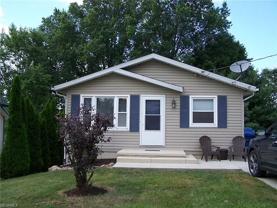 1st image of 329 E Hopocan Ave