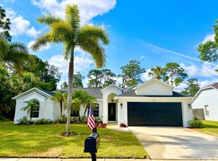 811 Hunters Creek Dr, West Melbourne, FL 32904