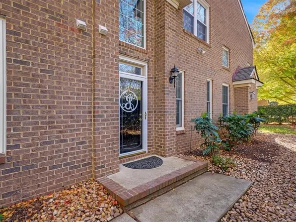 100 Bluff Ter, Newport News, VA 23602