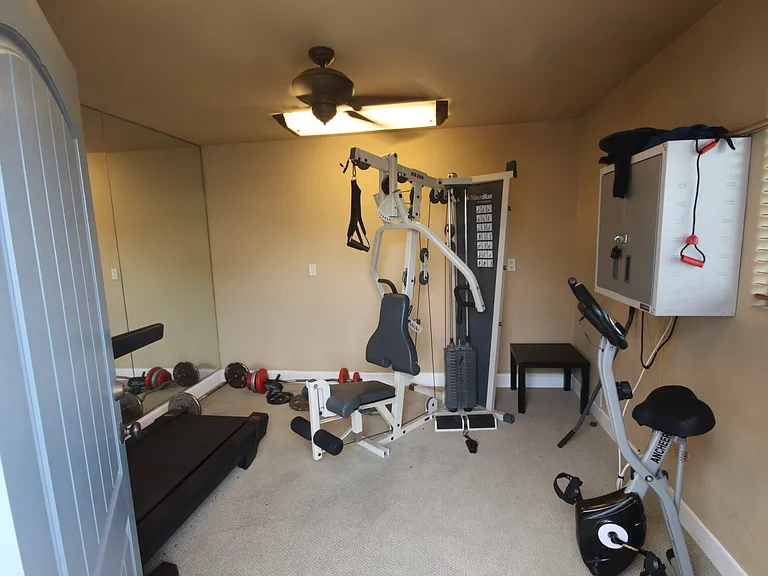 1450 Iris Ave #11 — Photo 5