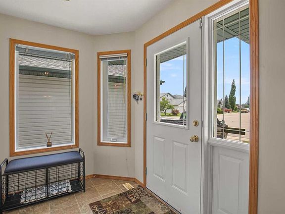 4th image of 6014 S 44 Street Cres