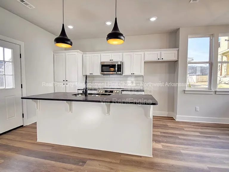 942 S Wichita Ave — Photo 8