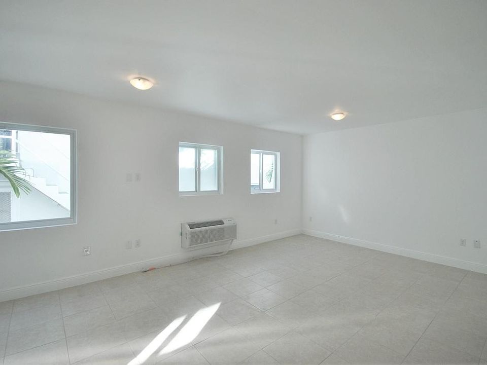 1st image of 6971 Carlyle Ave Unit 106-6971-1