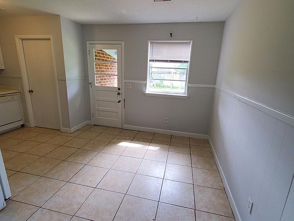 4th image of 115 Mayberry Ct