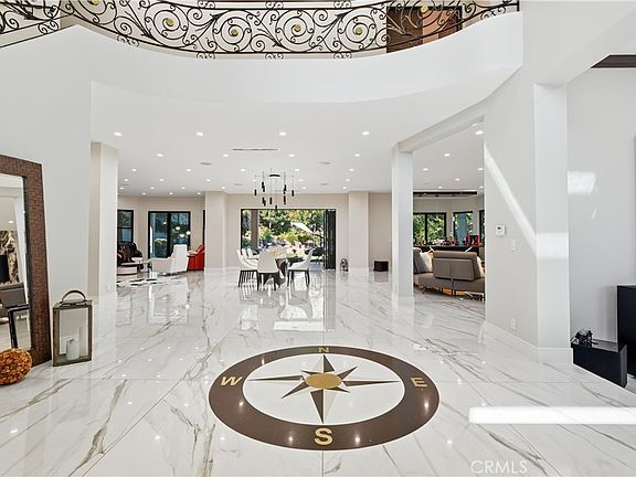3rd image of 5428 Villawood Cir