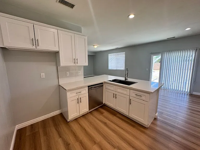 45426 Stanridge Ave — Photo 7