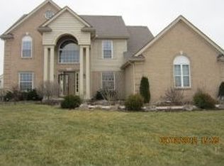 8491 Grand View Dr, Grand Blanc, MI 48439