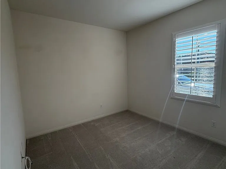 15 Galan St — Photo 10