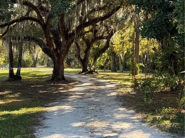 1345 Barrett Rd, North Fort Myers, FL 33903