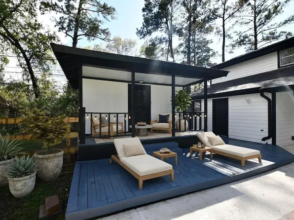 11534 Oak Valley Dr, Houston, TX 77065