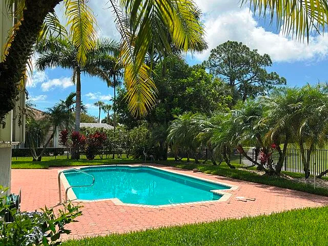 8387 Ironhorse Ct — Photo 23