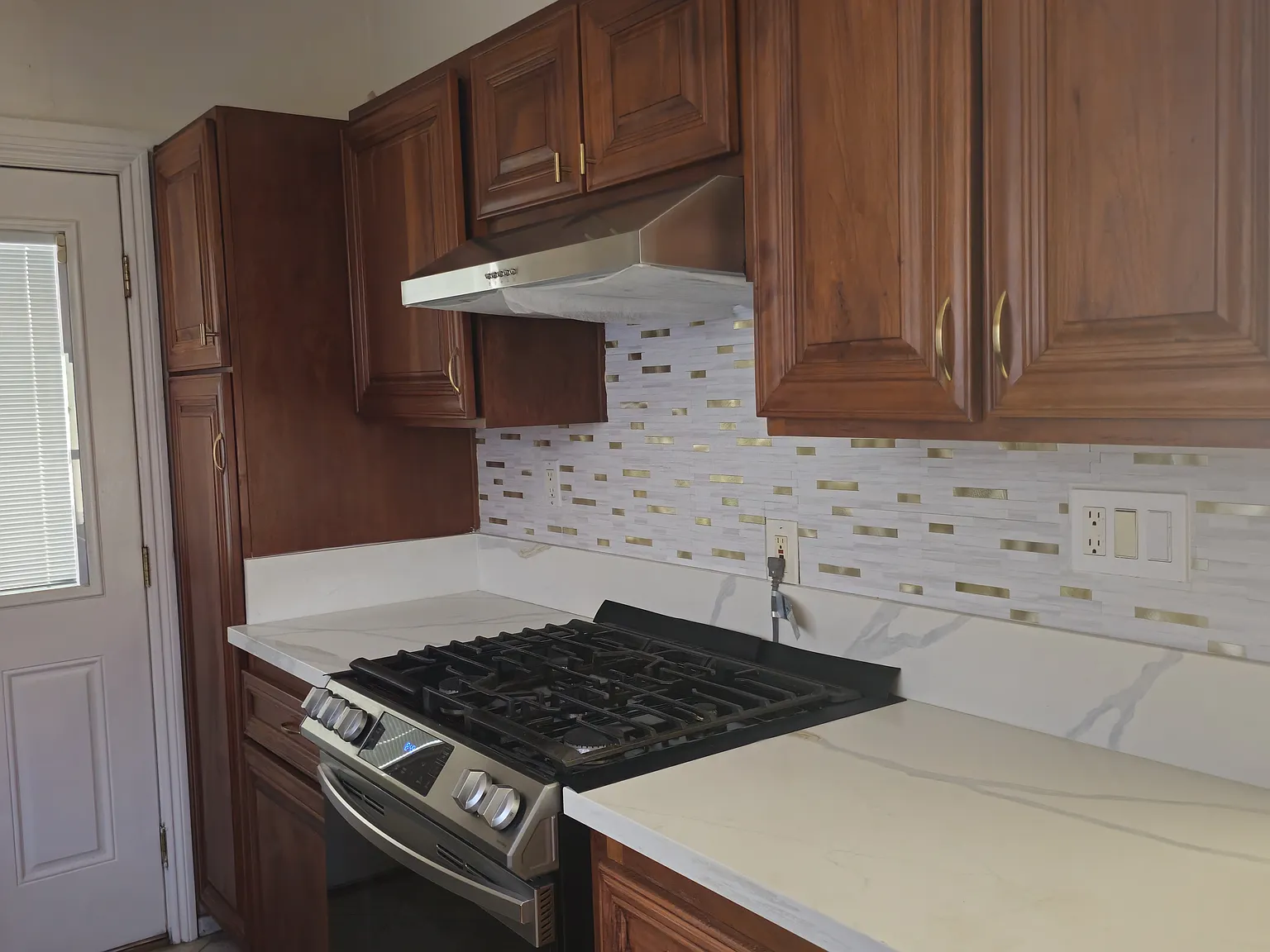 4 bed, 1344 sqft, $3,950 — Photo 3