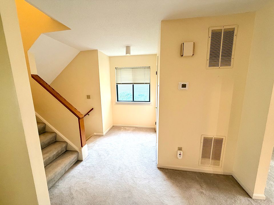 Main level foyer