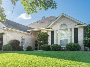 1117 Blackbird Ct, Burleson, TX 76028