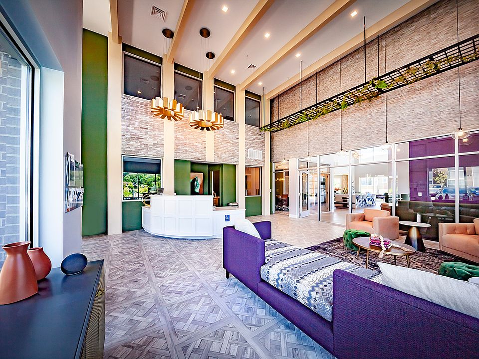 Clubhouse Entrance and Lounge