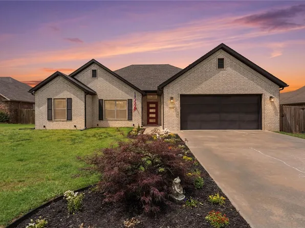 1130 Musket St, Prairie Grove, AR 72753