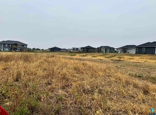 167 Perry Ln N, Harrisburg, SD 57032