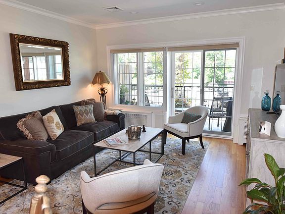 3rd image of 155 Bay St APT 2E-2