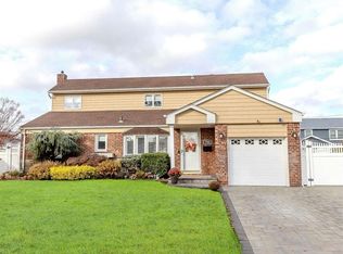 744 Cypress Dr, Franklin Square, NY 11010