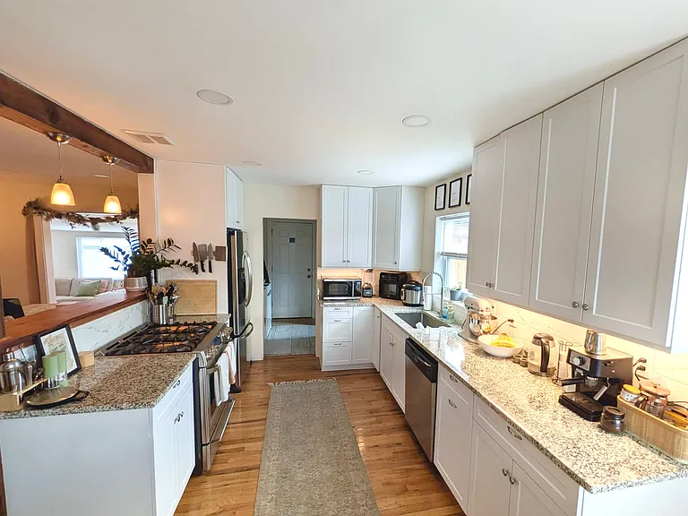 850 S Osage St — Photo 2